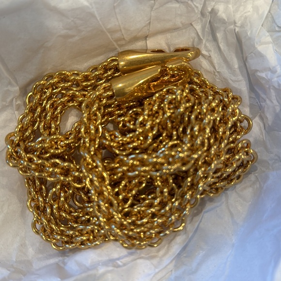 SOLD!!!! Valentino Garavani Small Loco Leather Shoulder bag NWT - Picture 8 of 12